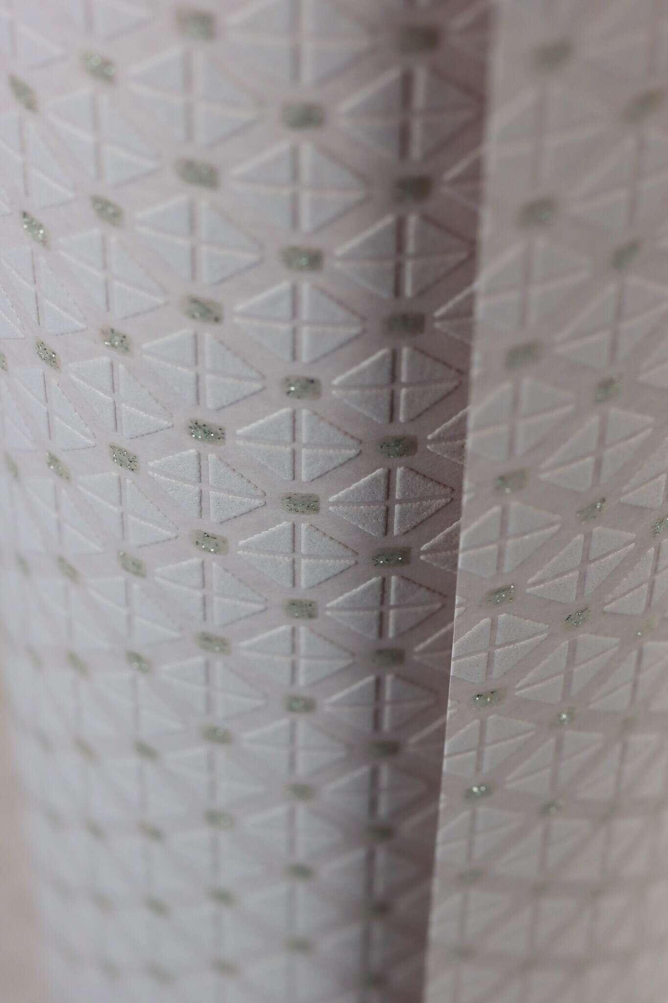 10-506778 Detailaufnahmen 13 Check non-woven wallpaper in pink-pale pink Selection 506778
