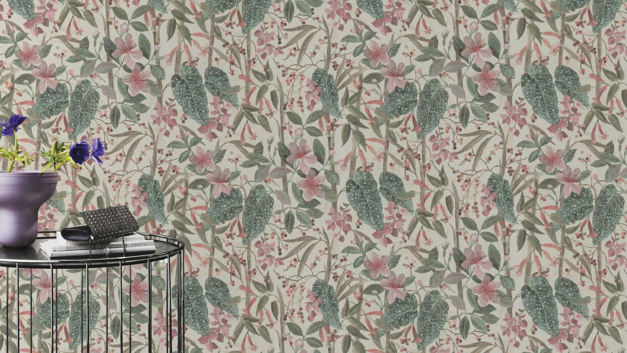 10-538212 Raumsituationen 2 Une chambre avec Papier peint à feuilles avec fleurs et plantes