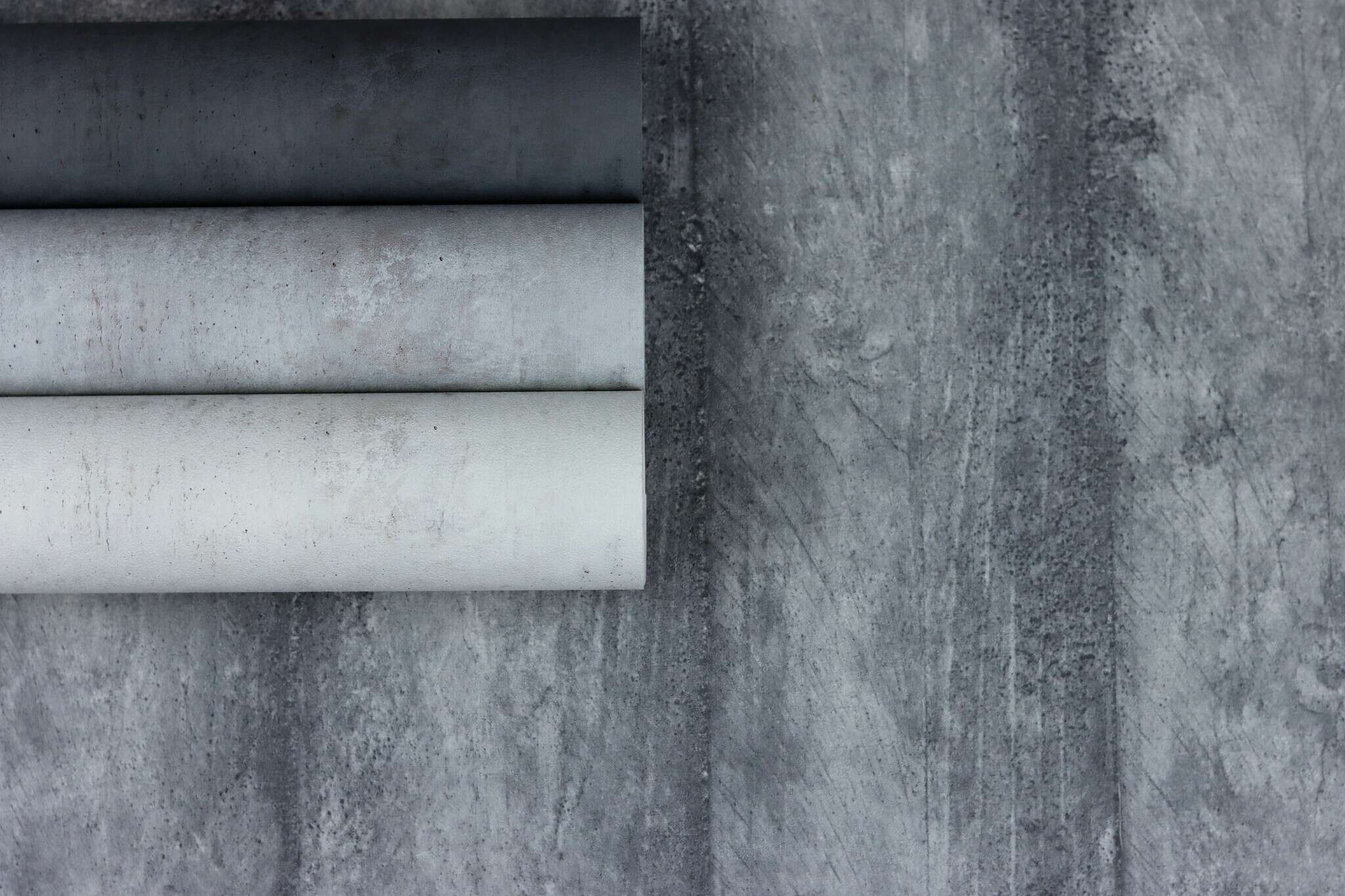 10-939545 Detailaufnahmen 6 Detailed image of Wallpaper with rustic concrete look