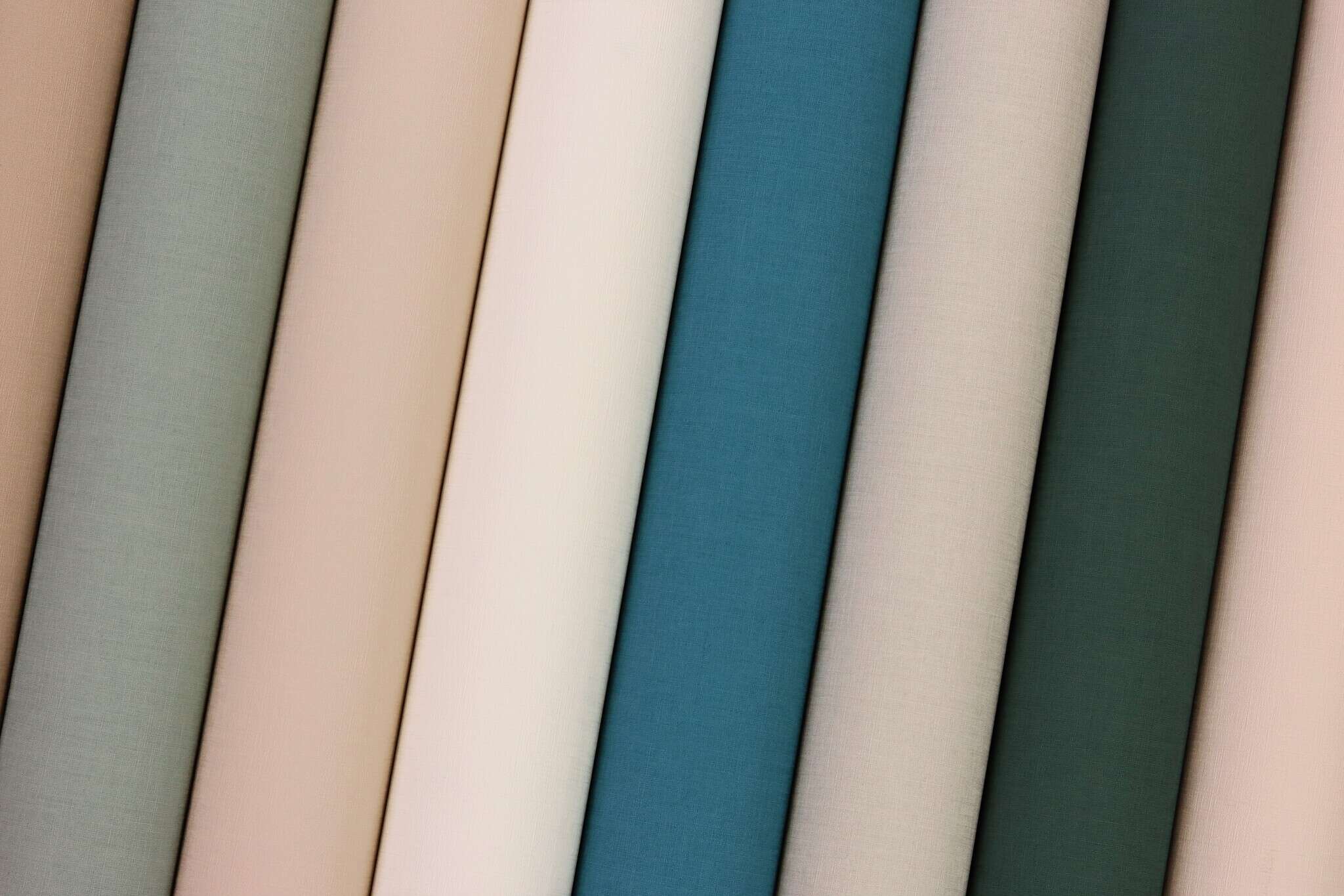 10-690781 Detailaufnahmen 2 Detailed image of Single-colour wallpaper with a textile texture
