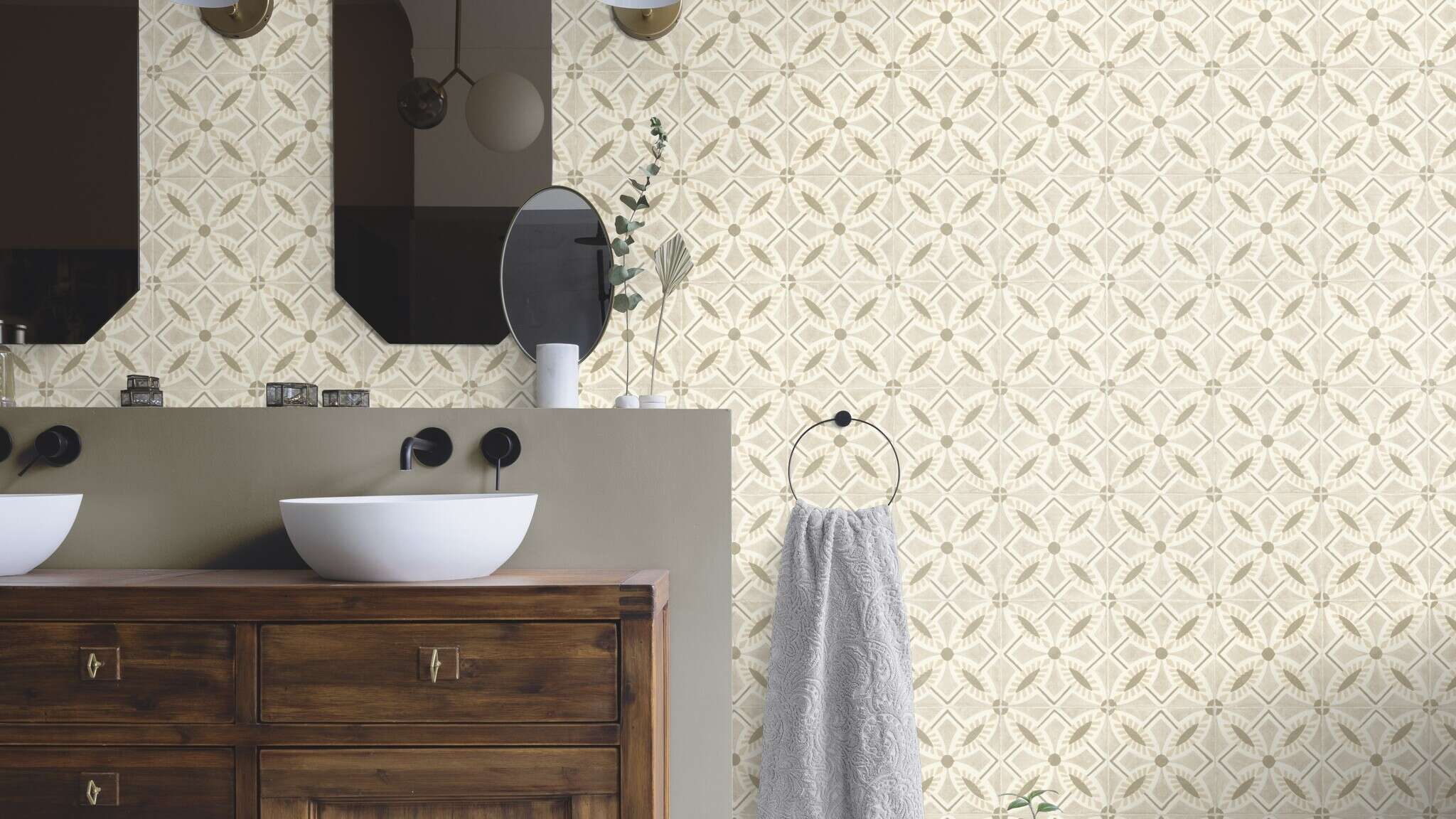 10-410266 Raumsituationen 2 Une chambre avec Papier peint intissé beige avec motif géométrique dans le style des carreaux de ciment anciens