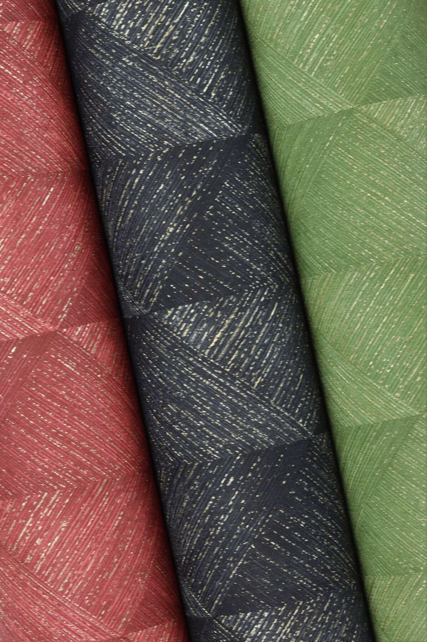 10-687965 Detailaufnahmen 30 Detailed image of Three-dimensional wallpaper with diamonds and triangles