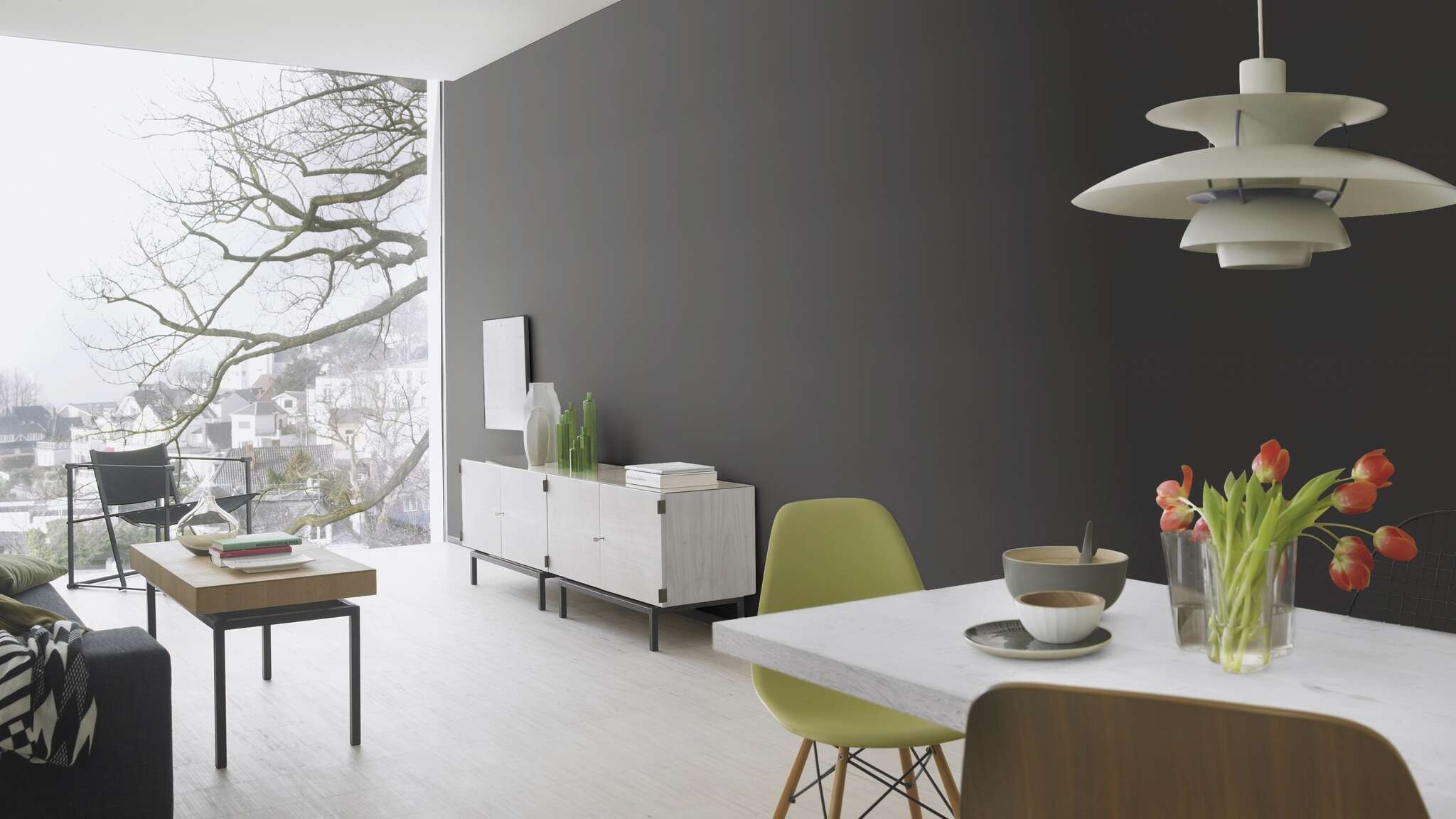 10-688023 Raumsituationen 4 Room with Single-colour wallpaper with a textile texture