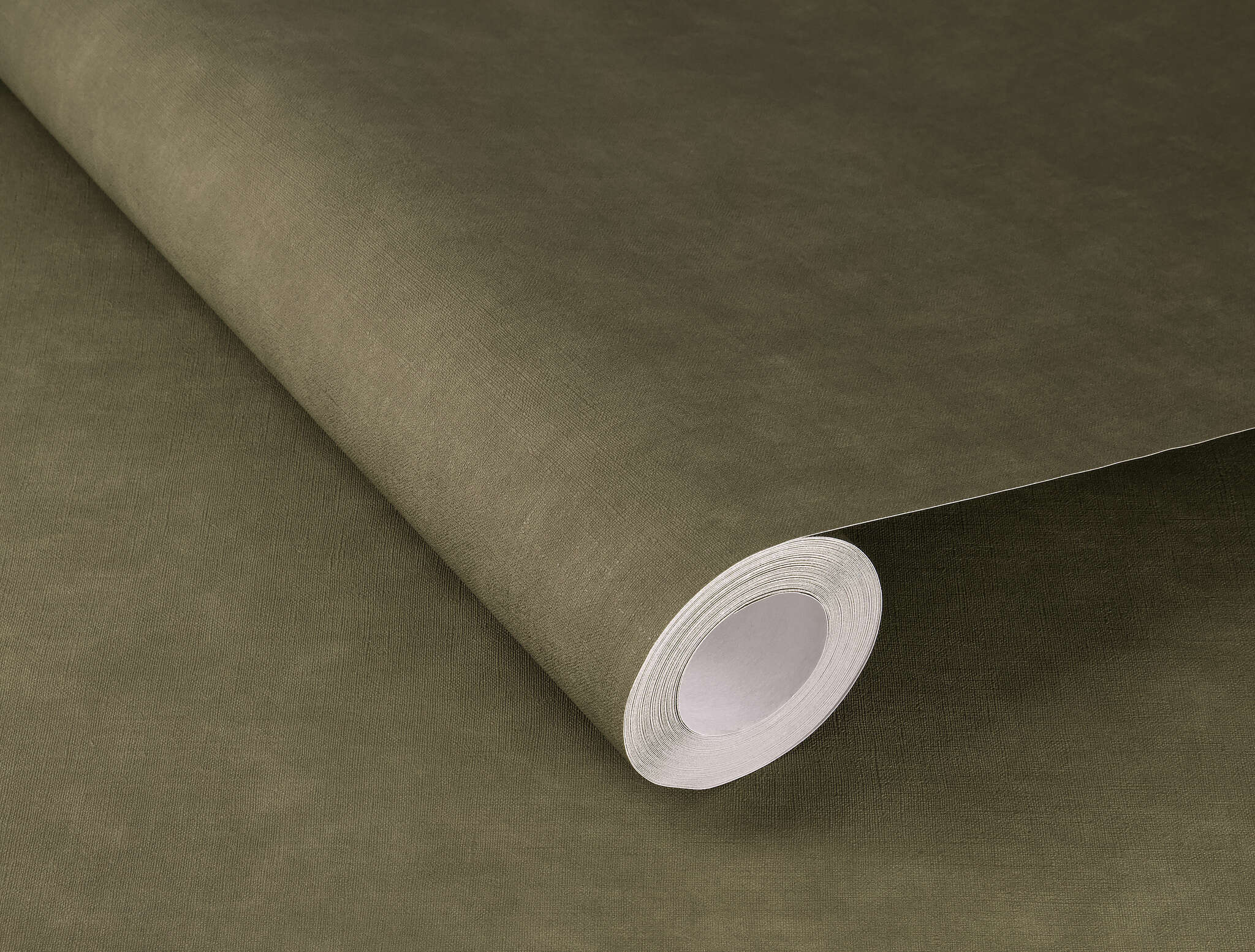 10-330120 Detailaufnahmen 1 Detailed image of Olive-coloured wallpaper with a textile surface – for natural living concepts with depth.