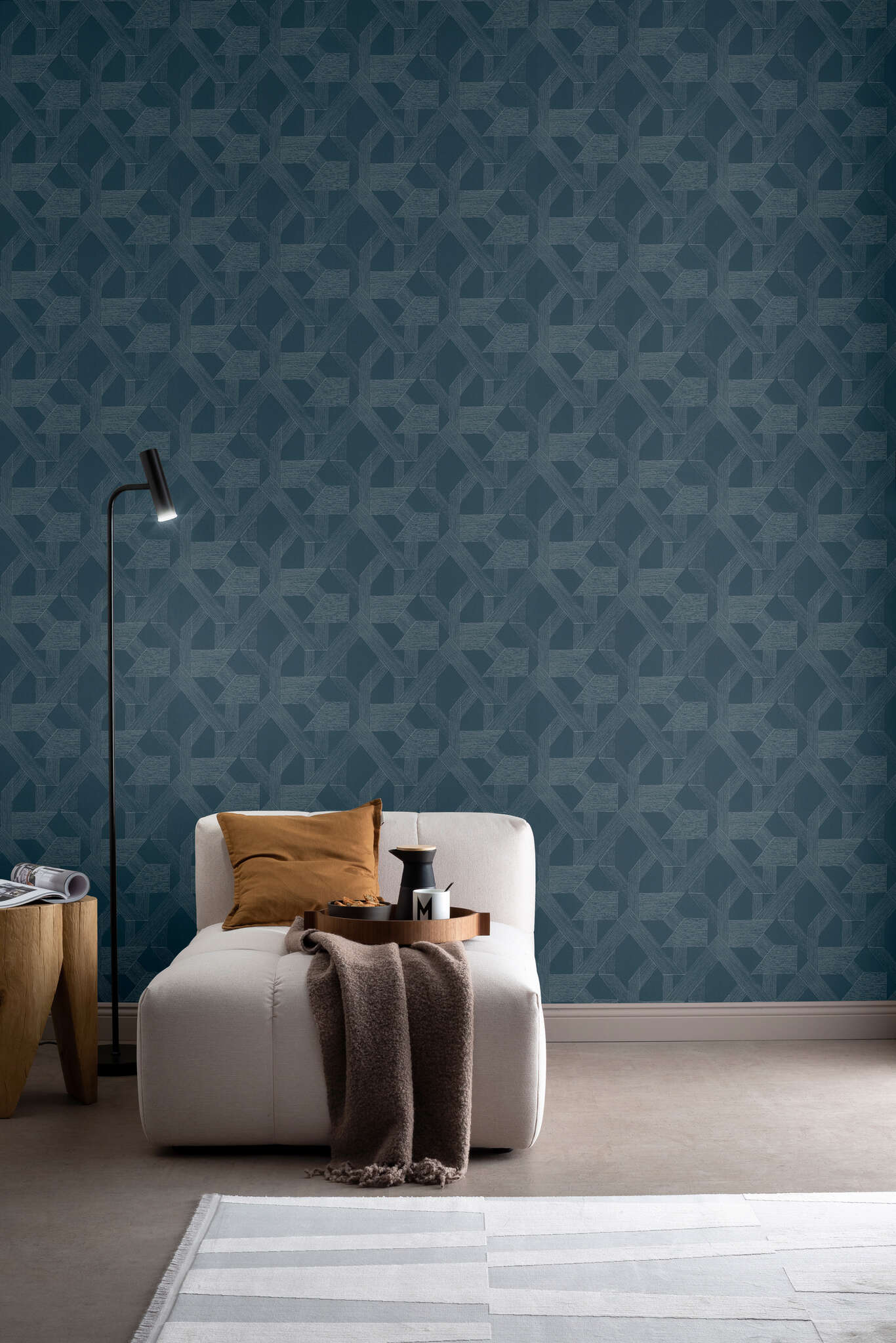 10-600414 Raumbilder 1 Room with Geometric wallpaper with lines and diamonds