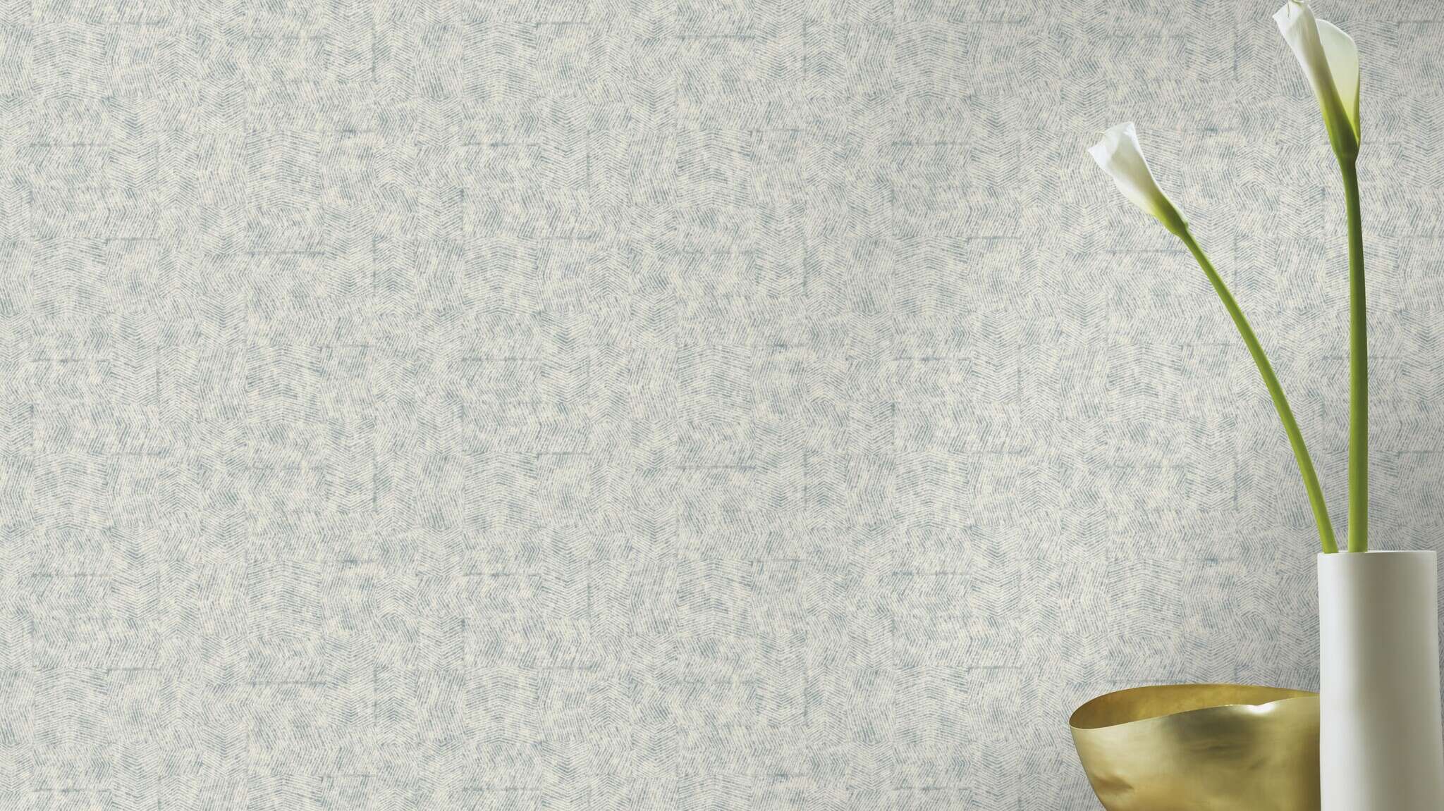 10-412727 Raumsituationen 1 Abstract non-woven wallpaper with a blue line pattern – In Bloom - Kurt 412727
