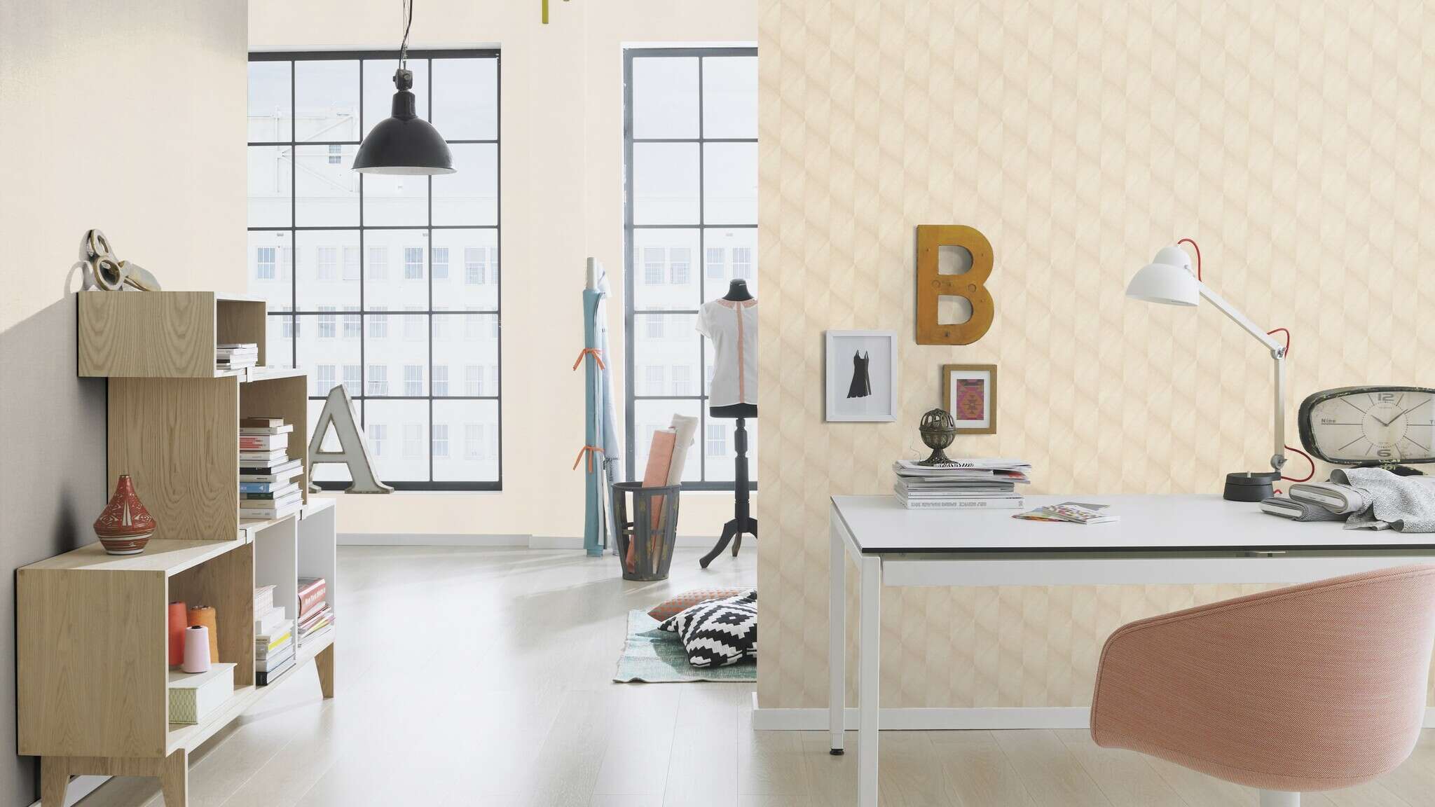 10-687507 Raumsituationen 2 Une chambre avec Papier peint uni avec une texture textile