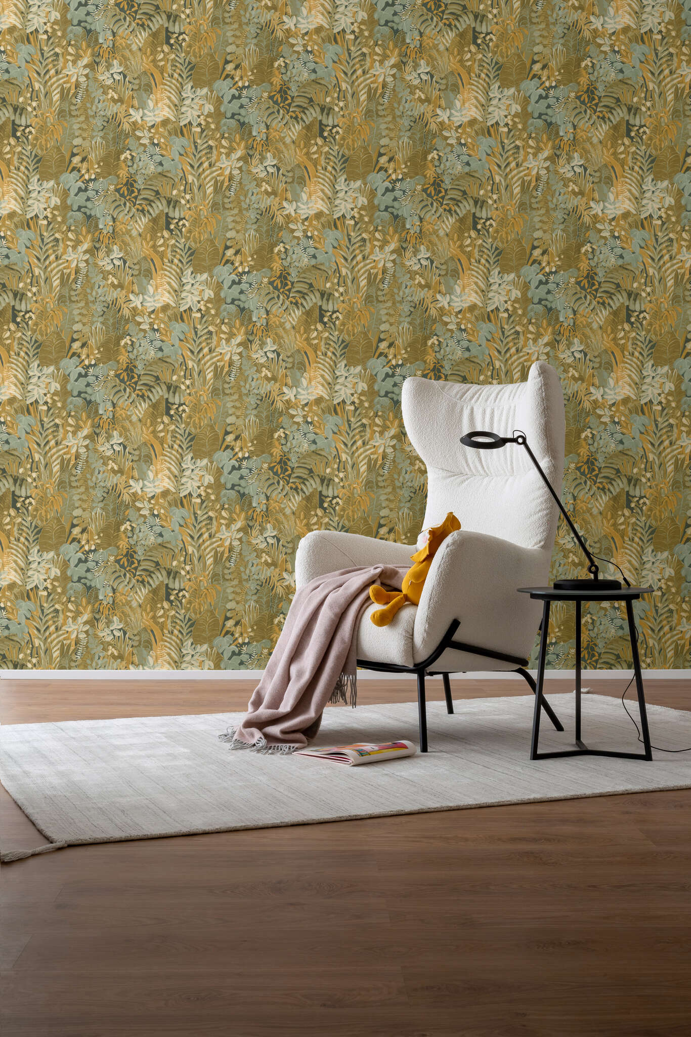10-600643 Raumbilder 1 Room with Tropical wallpaper with hand-painted leaves