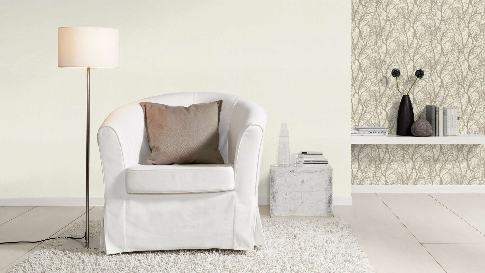 10-633245 Raumsituationen 2 Room with Abstract wallpaper with overlapping branches and coarse texture