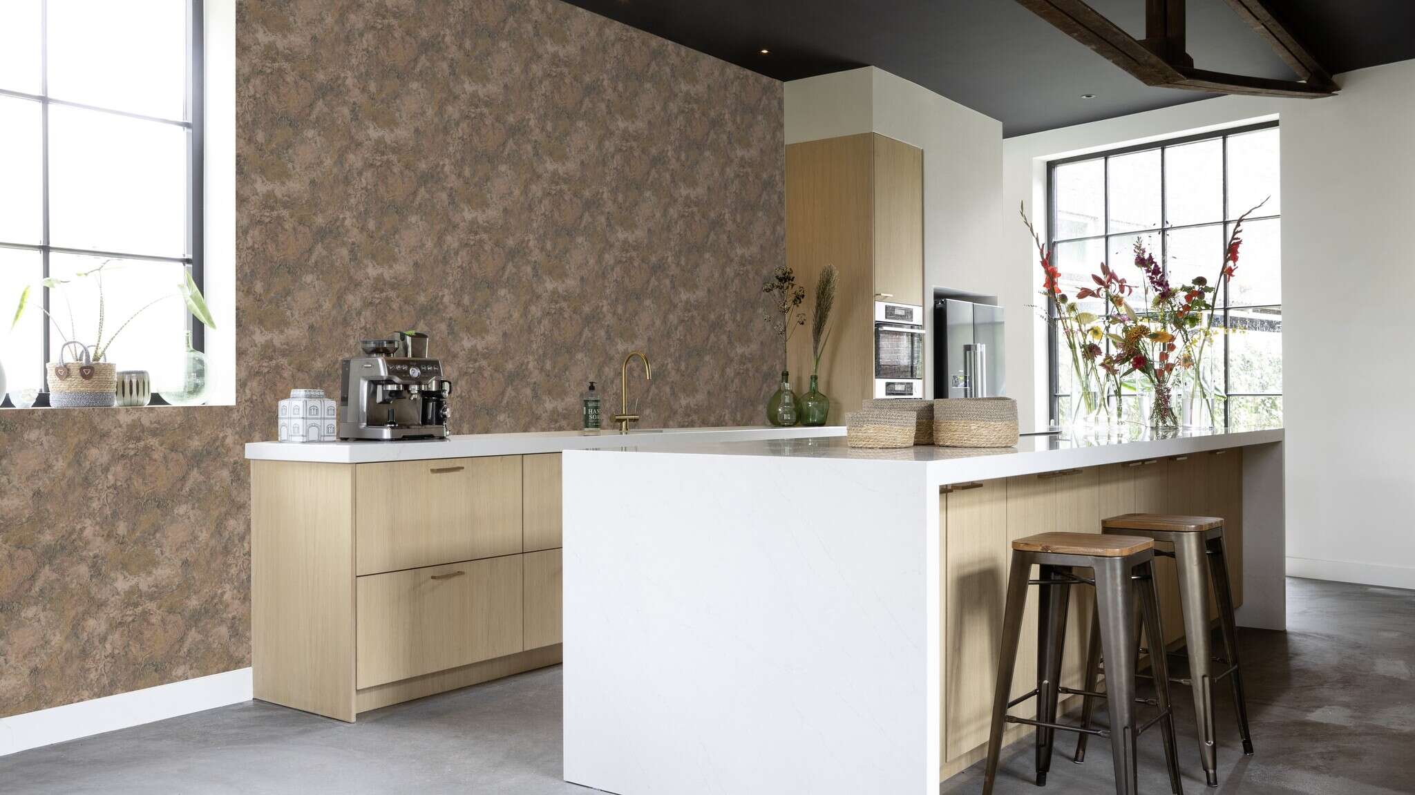 10-497250 Raumsituationen 1 Echo non-woven wallpaper in brown - Factory VI 497250