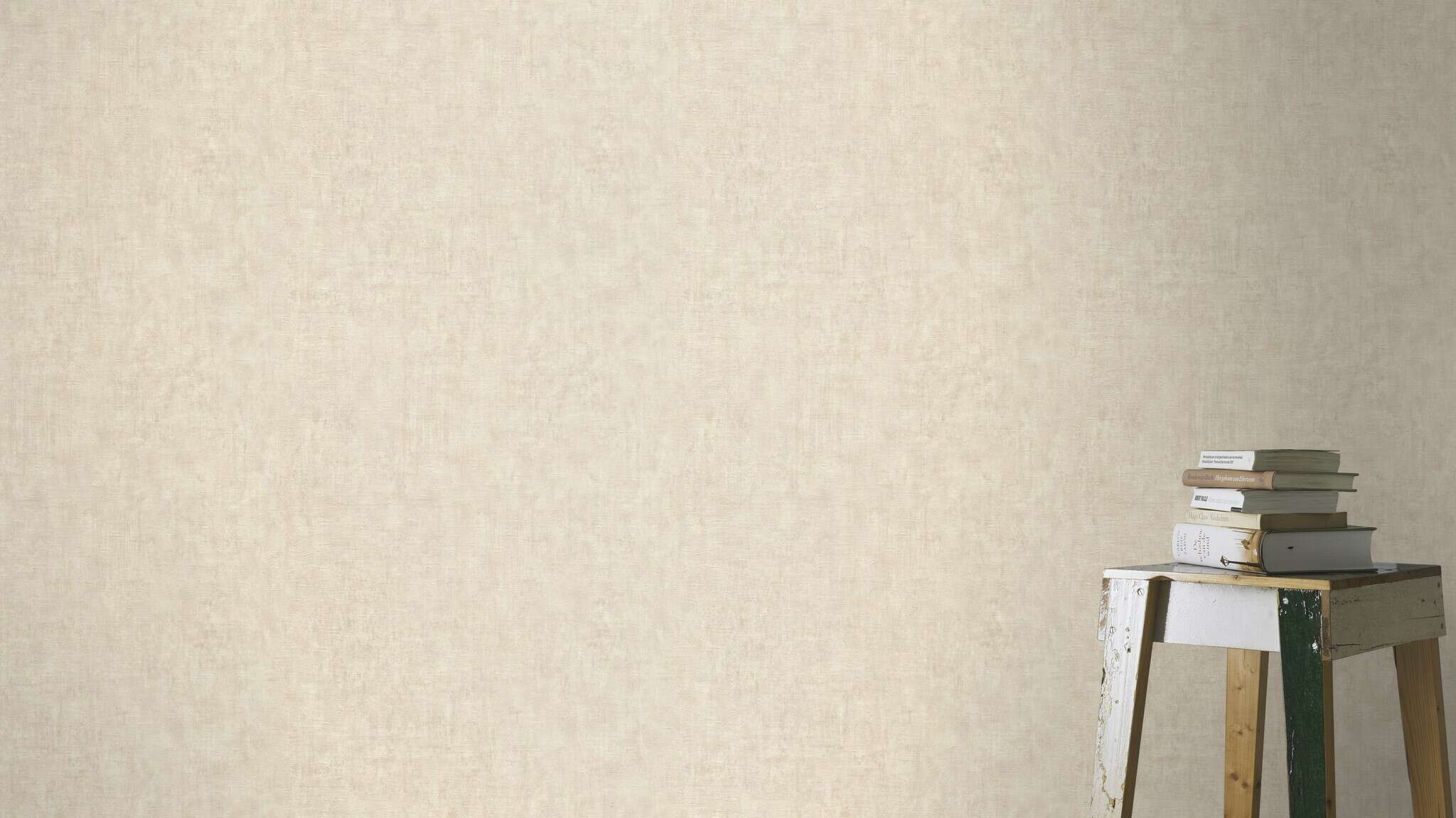 10-429220 Raumsituationen 5 Room with Non-woven wallpaper with a matt, slightly textured surface in a cream tone.