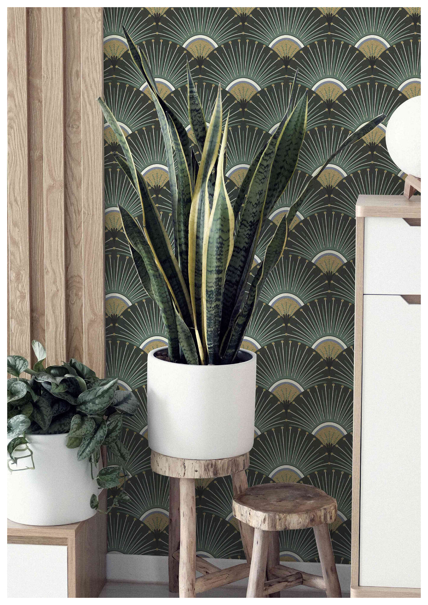 10-637618 Raumsituationen 4 Room with Wallpaper with stylised peacock fan in Art Deco style
