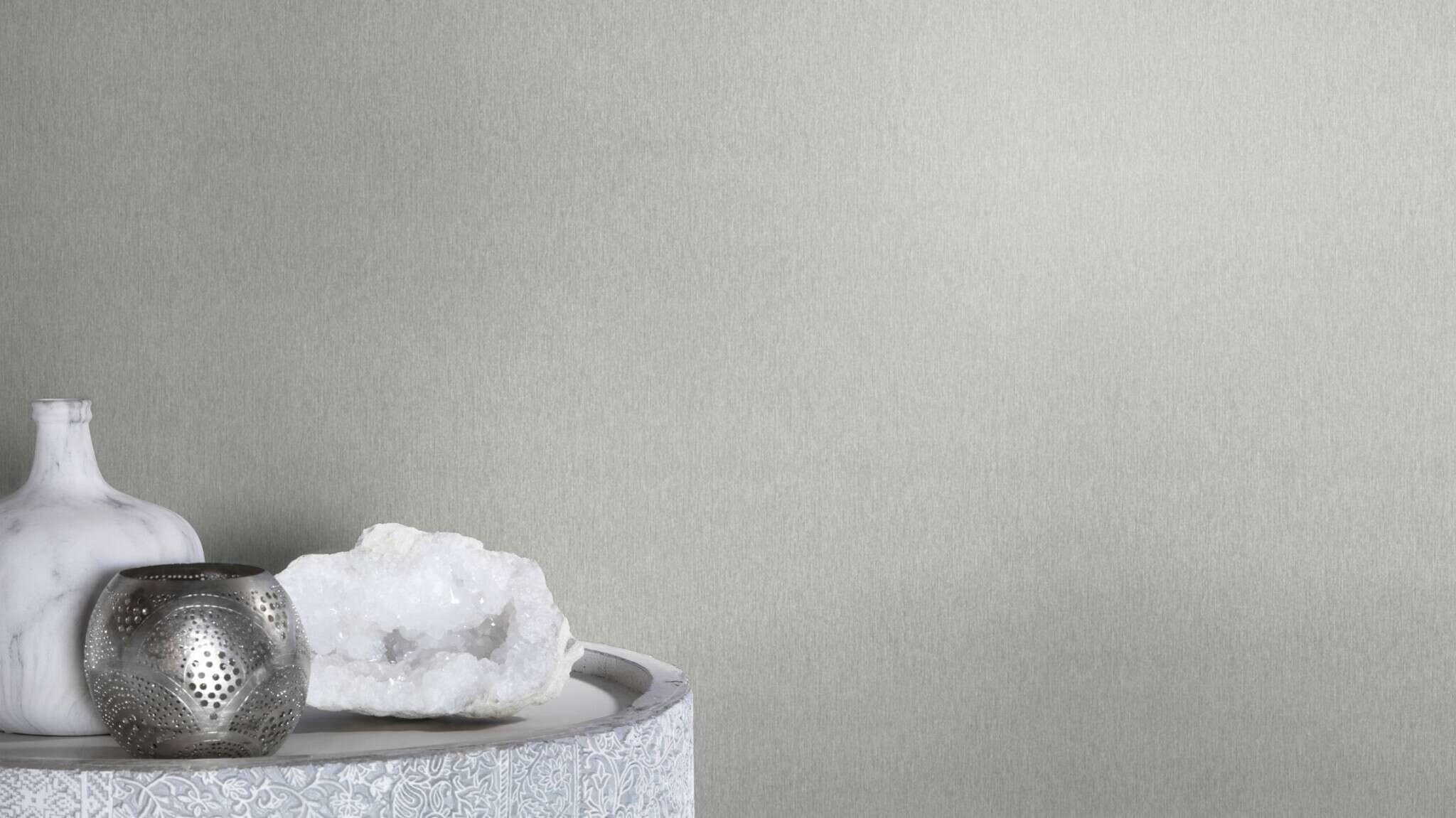 10-978445 Raumsituationen 2 Plain non-woven wallpaper in silver-silver metallic Incanto 978445