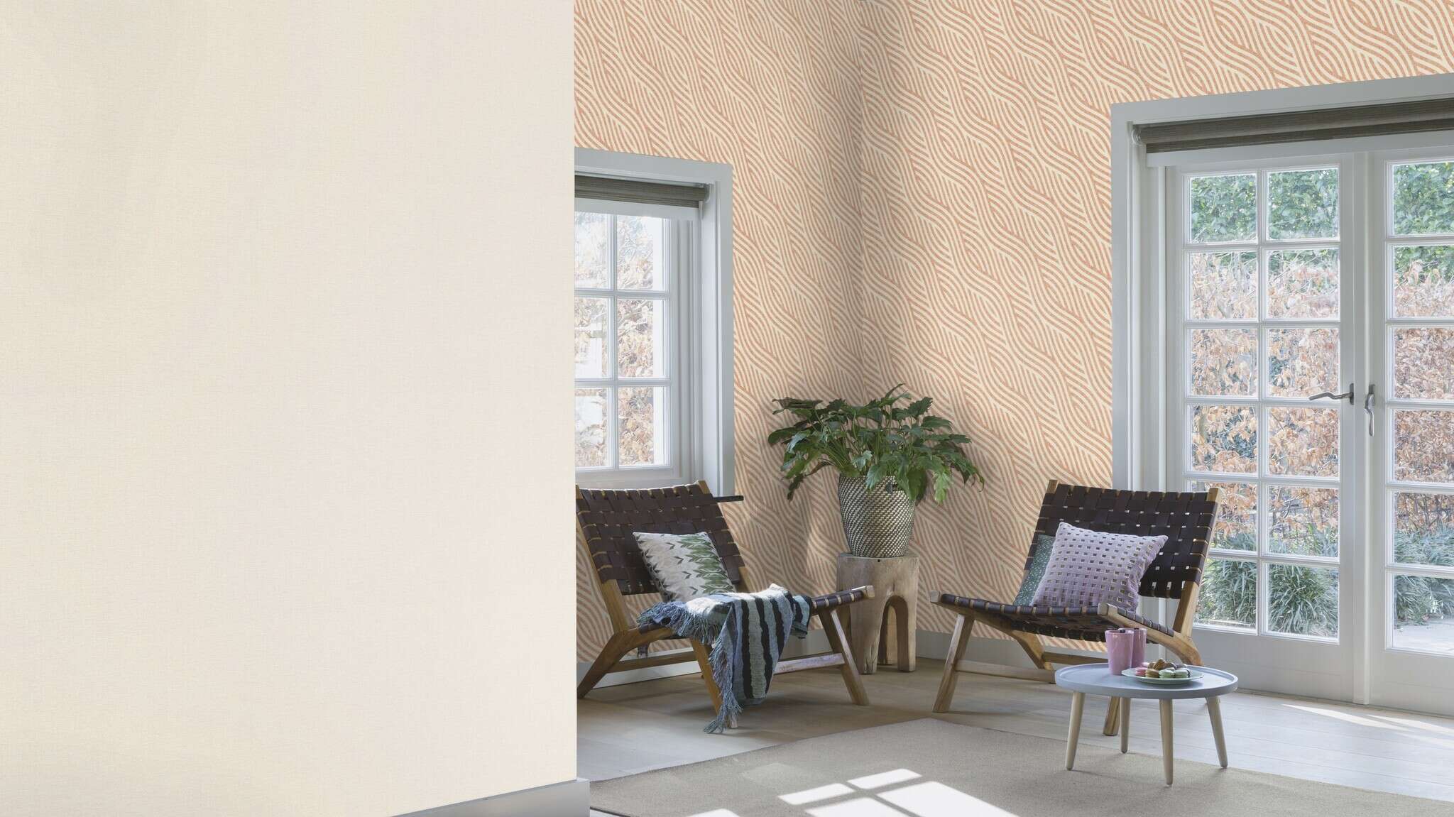 10-704549 Raumsituationen 5 Non-woven wallpaper in light red-terra Selection 704549