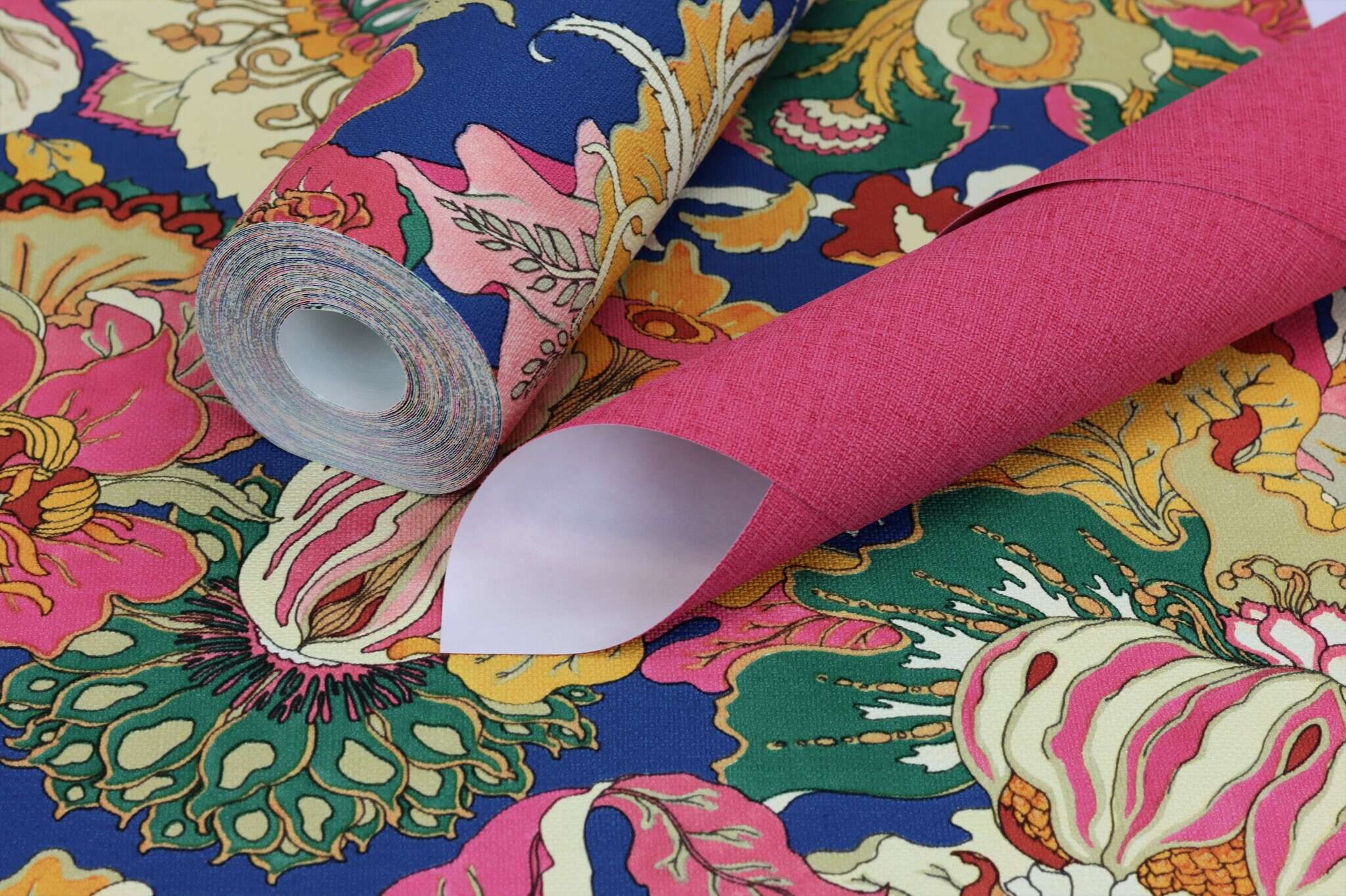 10-560152 Detailaufnahmen 13 Linen-look non-woven wallpaper in pink-dark pink Selection 560152