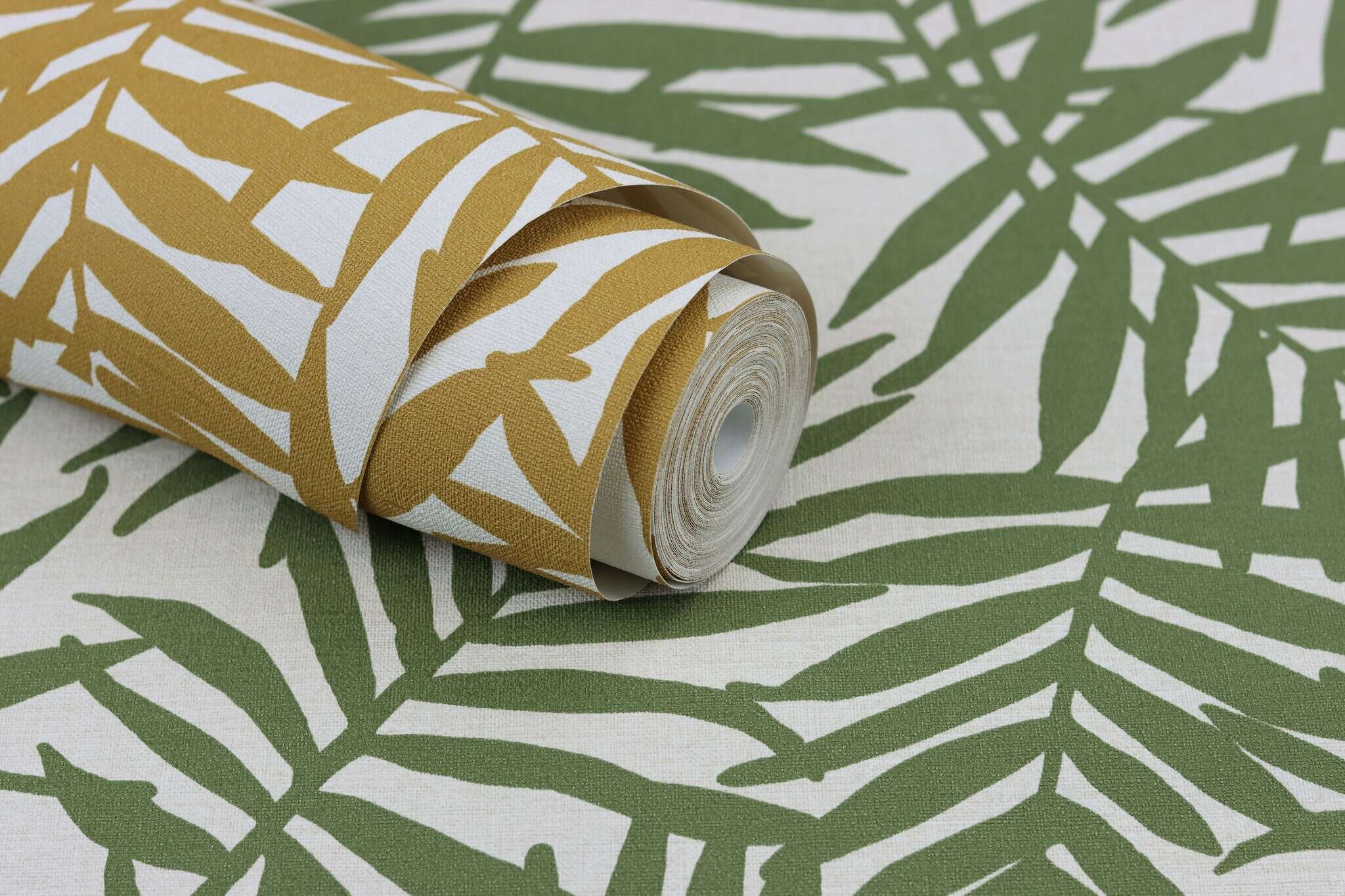 10-460254 Detailaufnahmen 1 Non-woven wallpaper in yellow-curry Selection vinyl/non-woven 460254