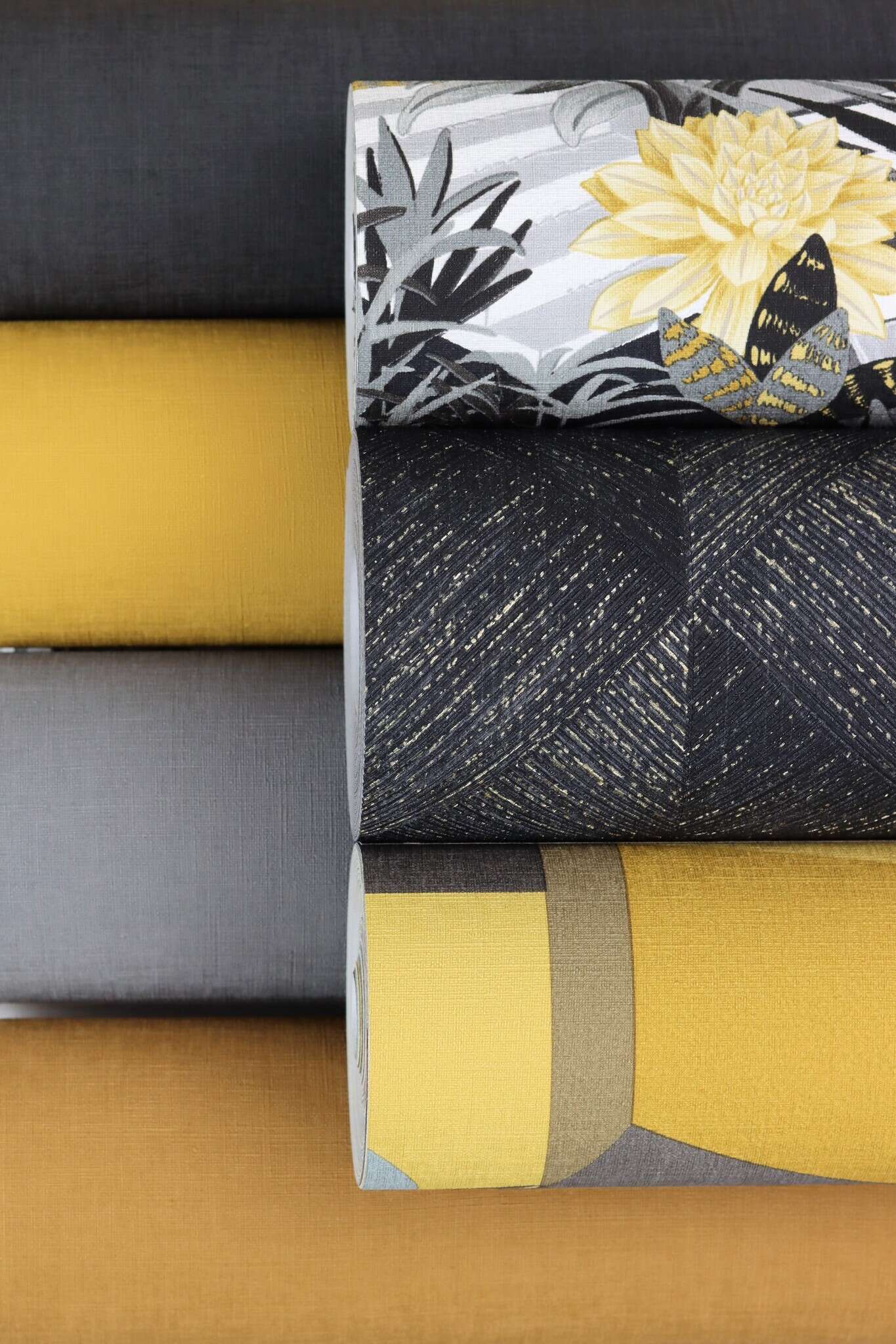 10-688023 Detailaufnahmen 1 Detailed image of Single-colour wallpaper with a textile texture