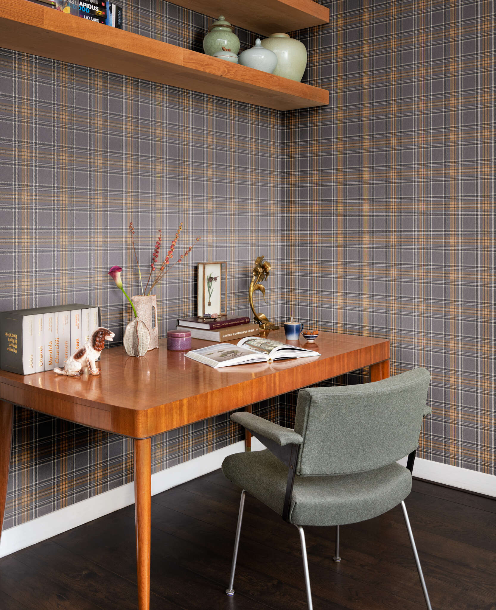 10-537451 Raumbilder 1 Raum mit Tapete mit Tartan-Muster