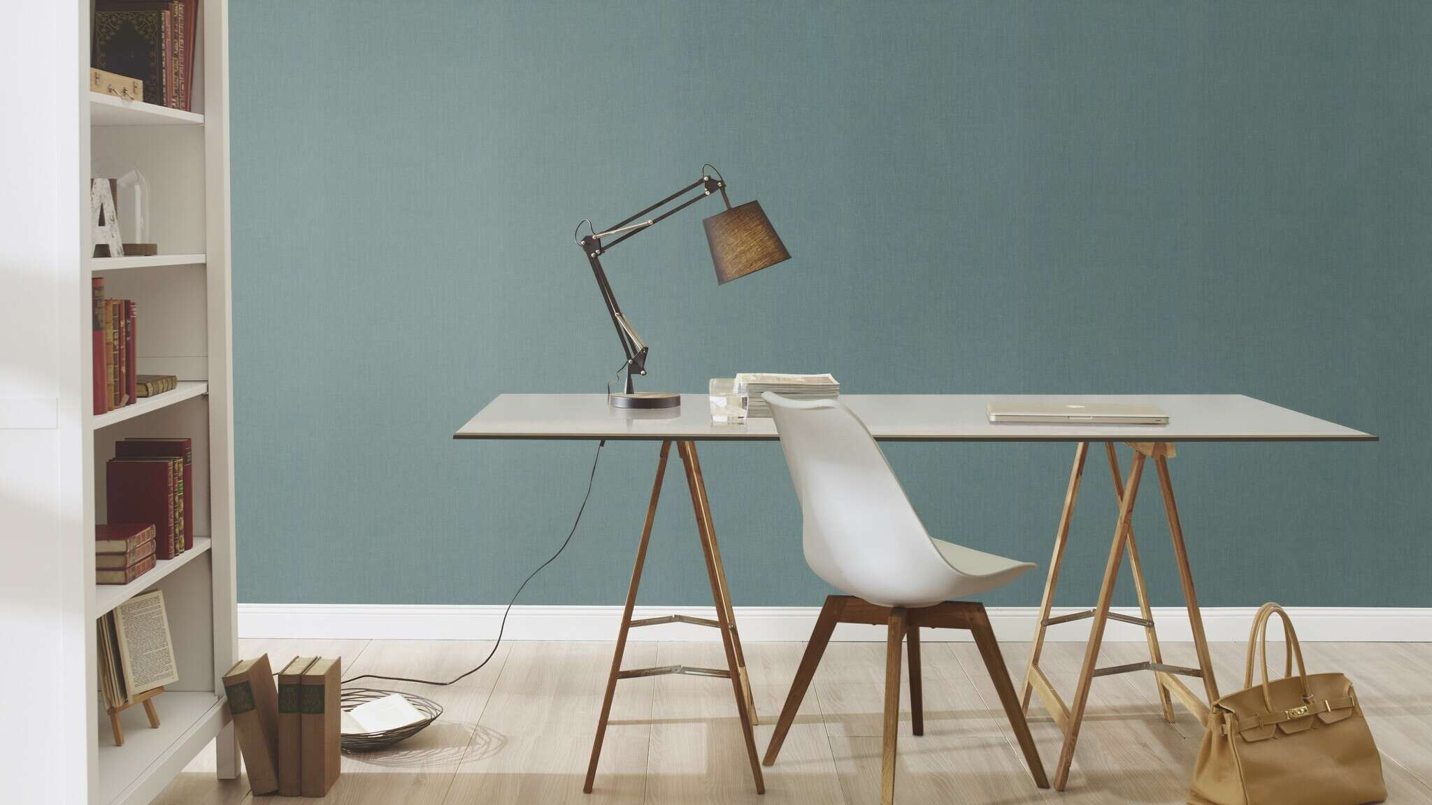 10-633184 Raumsituationen 1 Room with Single-colour wallpaper with a grainy textile texture