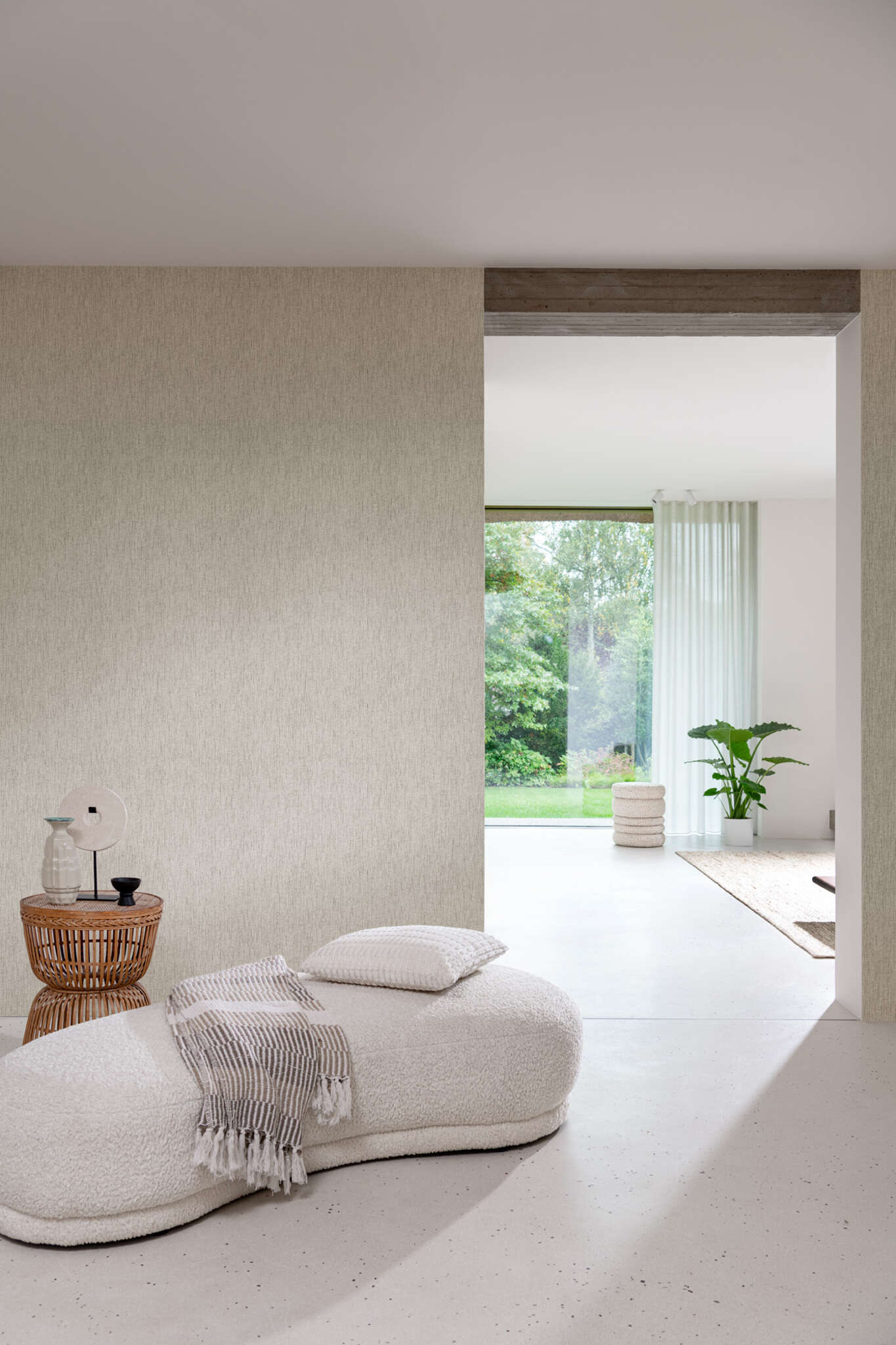 10-435436 Raumbilder 1 Non-woven wallpaper Fabric Look in White and Silver - Noble Zen Shibori 435436