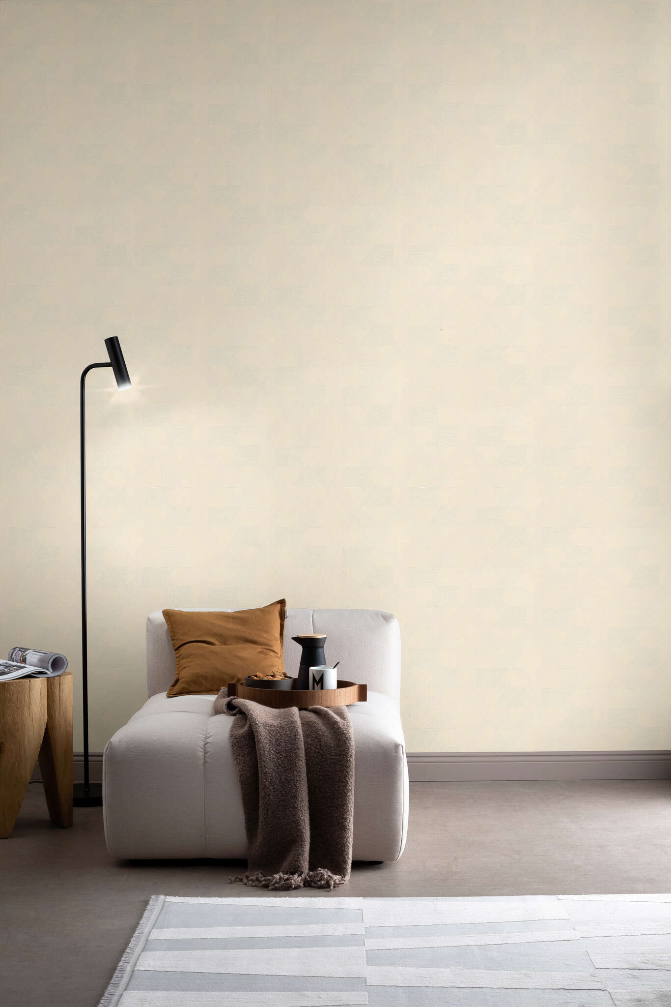 10-600438 Raumbilder 1 Room with Geometric wallpaper with lines and diamonds