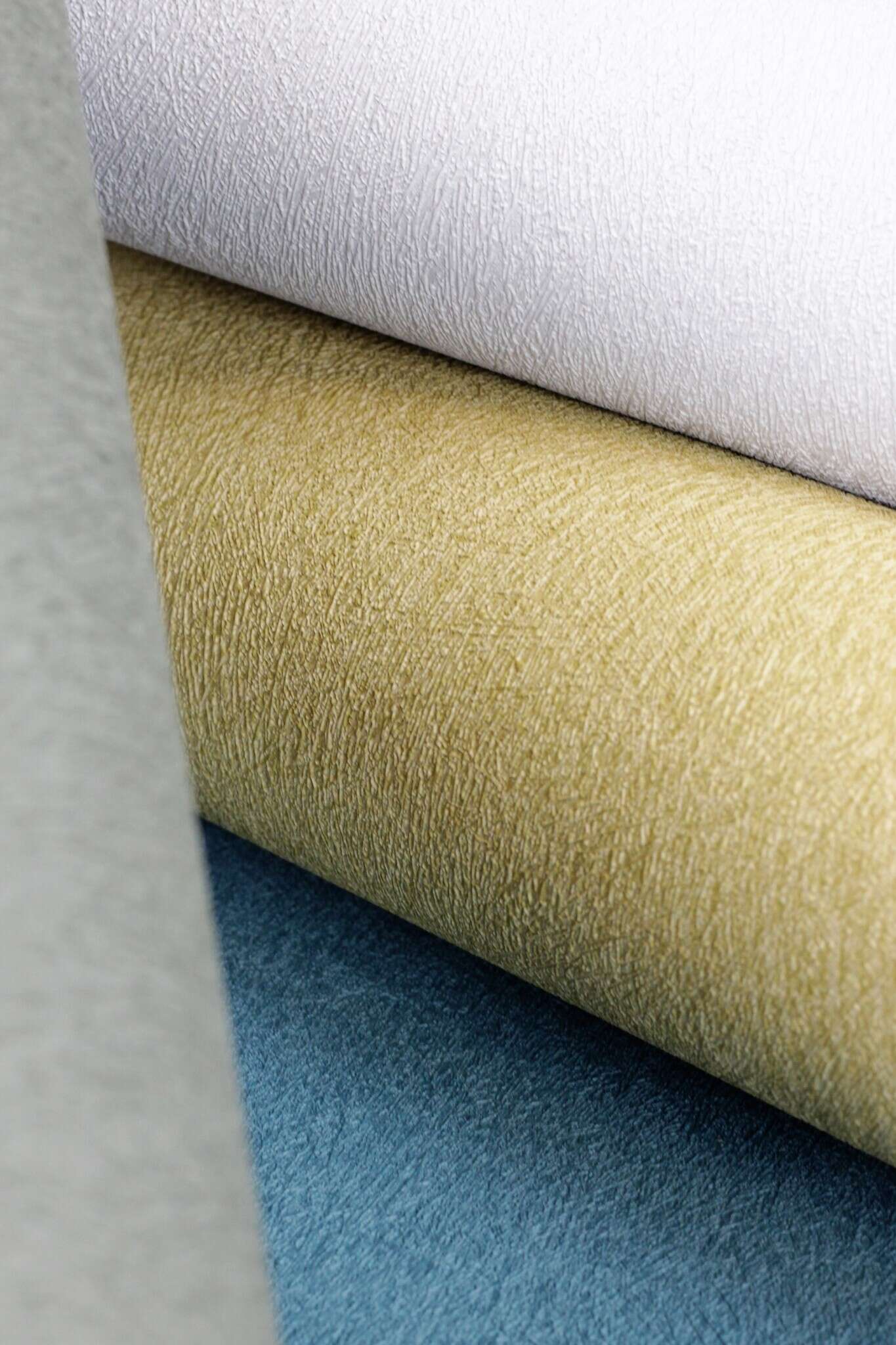 10-418675 Detailaufnahmen 1 Fur look non-woven wallpaper in petrol 418675
