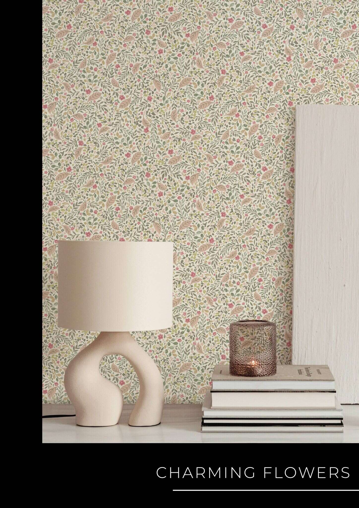 10-795011 Raumsituationen 1 Florale Vliestapete mit kleinen Blumen und Blättern in Grün, Rosa und Orange - 795011