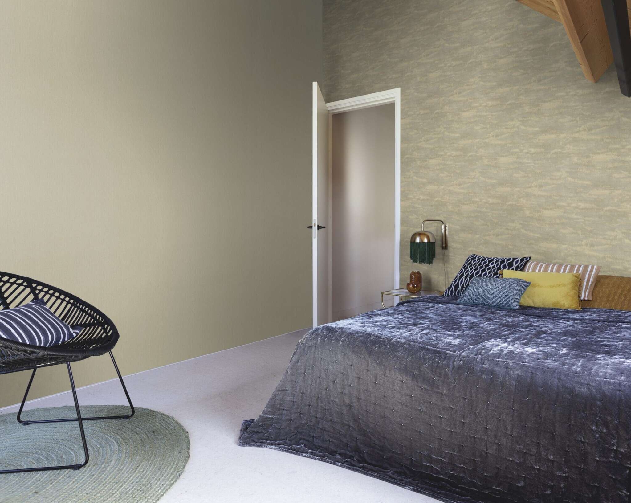 10-979381 Raumsituationen 2 Plain non-woven wallpaper in olive-olive green light Wall Textures XL Vol. 3 979381