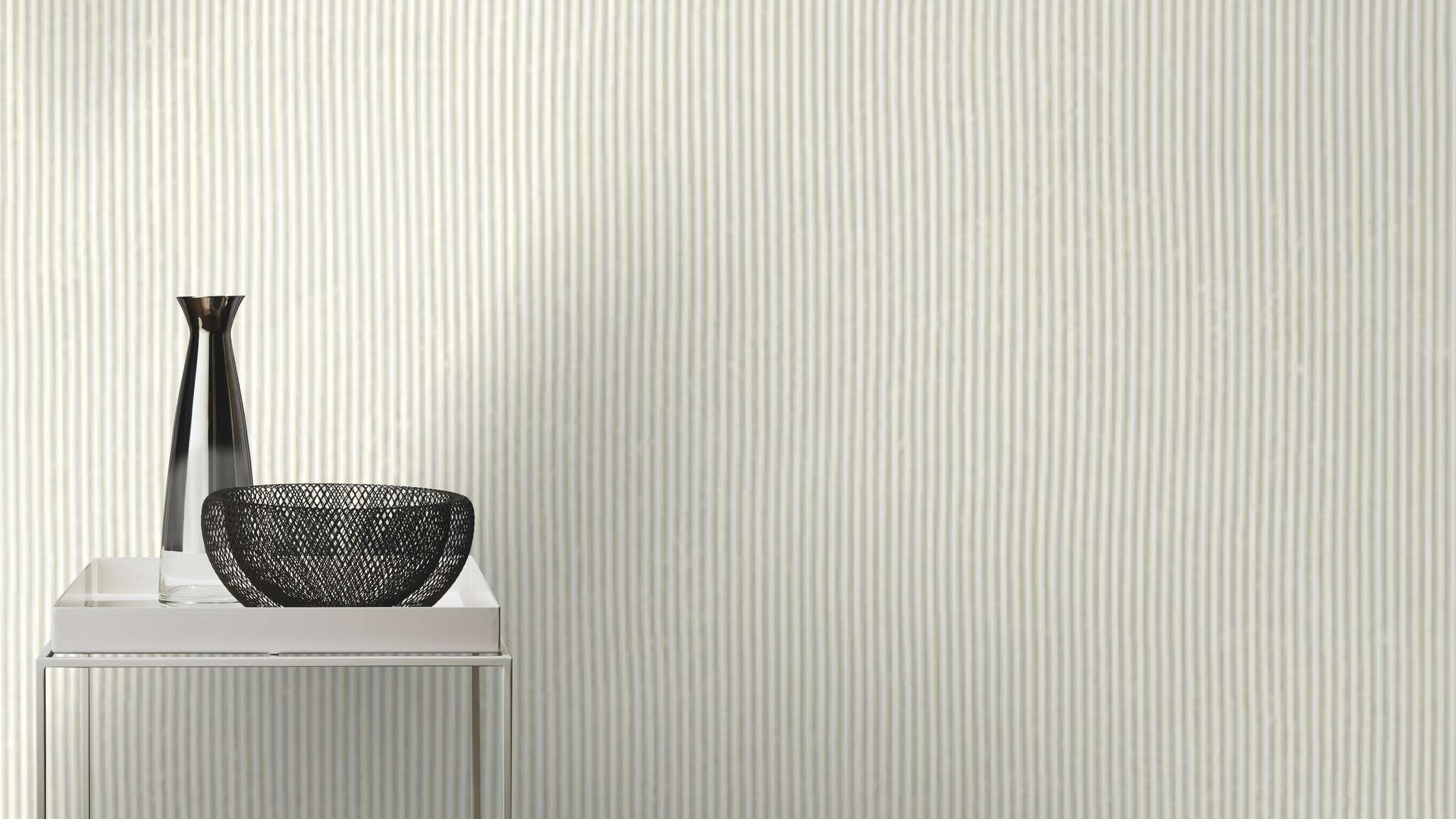 10-521443 Raumsituationen 1 Une chambre avec Papier peint uni à effet rainuré