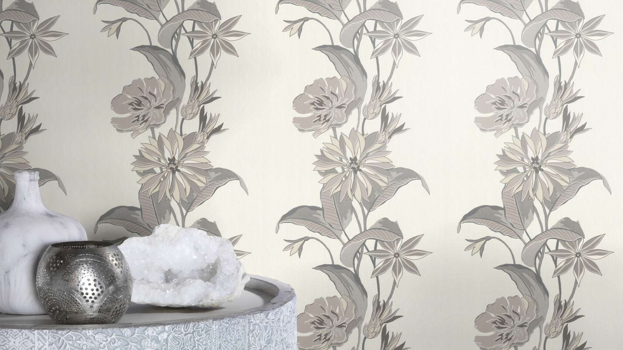 10-508260 Raumsituationen 1 Papier peint intissé blanc avec rince-fleurs gris 508260