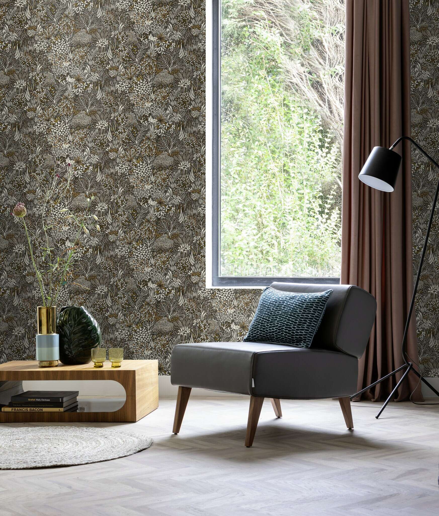 10-866117 Raumsituationen 3 Room with Imaginative wallpaper with leaves, needles and twigs