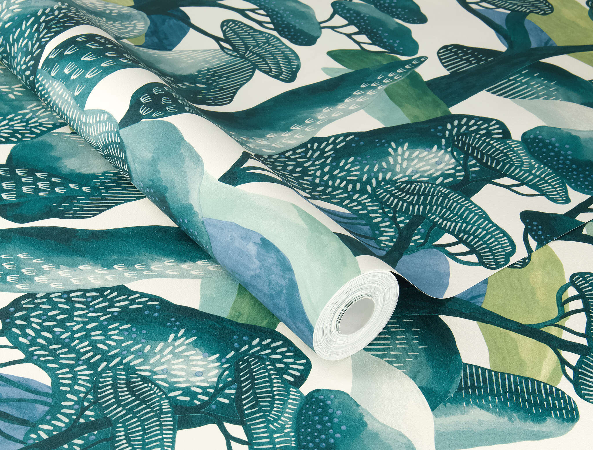 10-581218 Detailaufnahmen 1 Detailed image of Wallpaper with stylised tree landscape and light texture