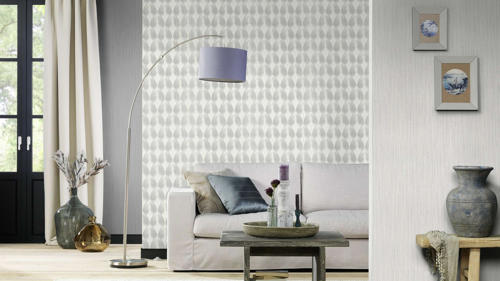 10-535839 Raumsituationen 3 Room with Wallpaper with stylised peacock feathers