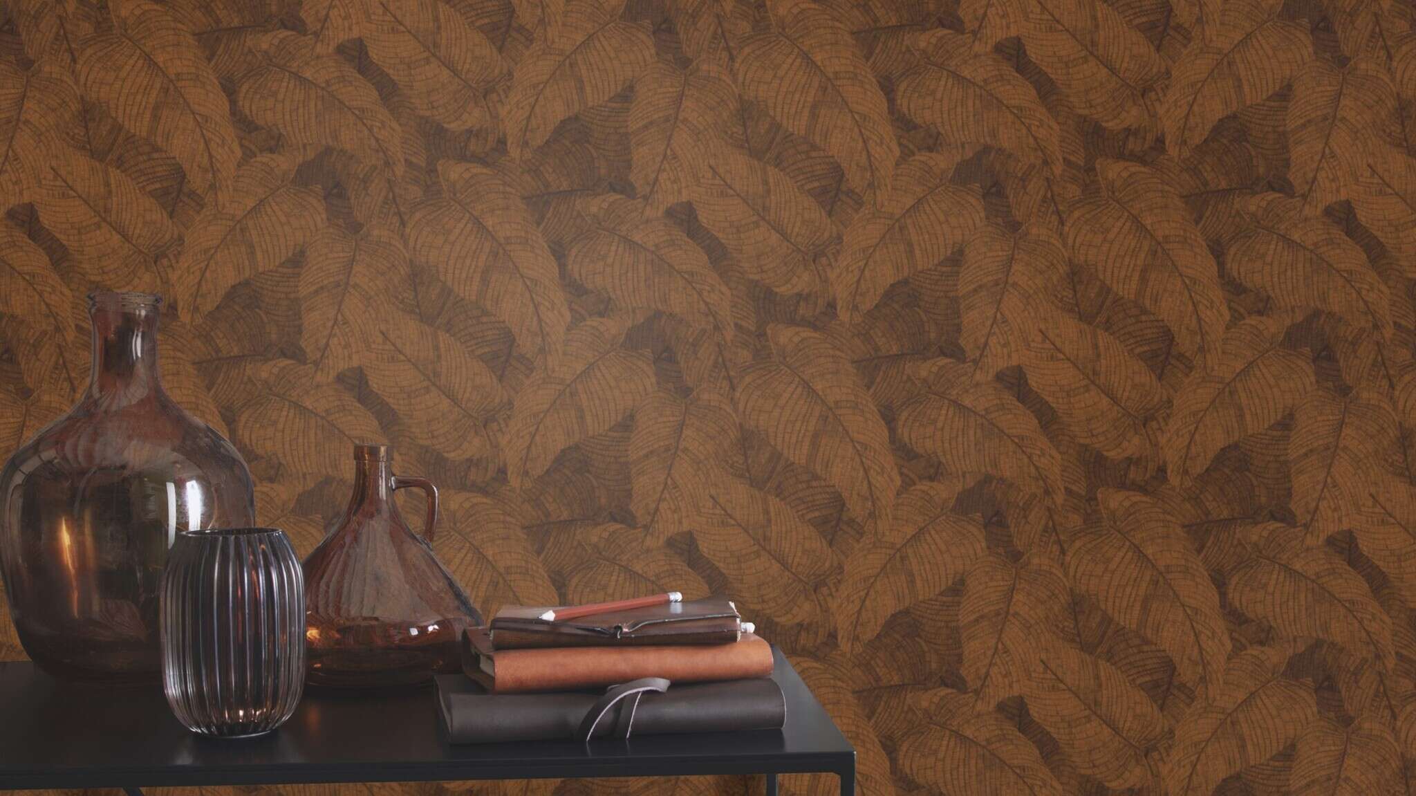10-720563 Raumsituationen 3 Room with Large, overlapping leaves in bronze with a drawn look and a subtle sheen
