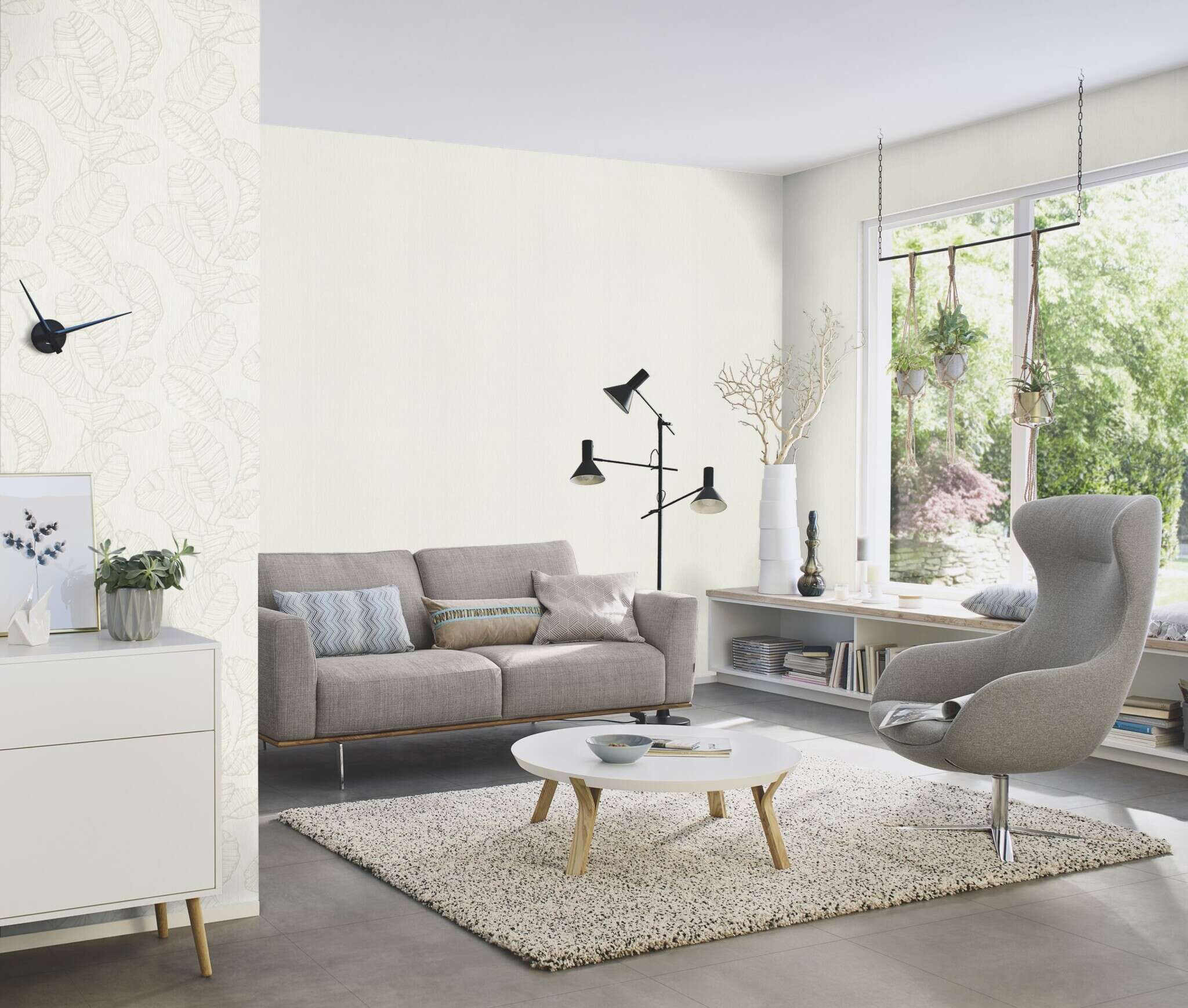 10-822601 Raumsituationen 3 Raum mit Weißer Hintergrund mit raffinierter Längsstruktur und Blattmotiven in glänzendem Perlmutt