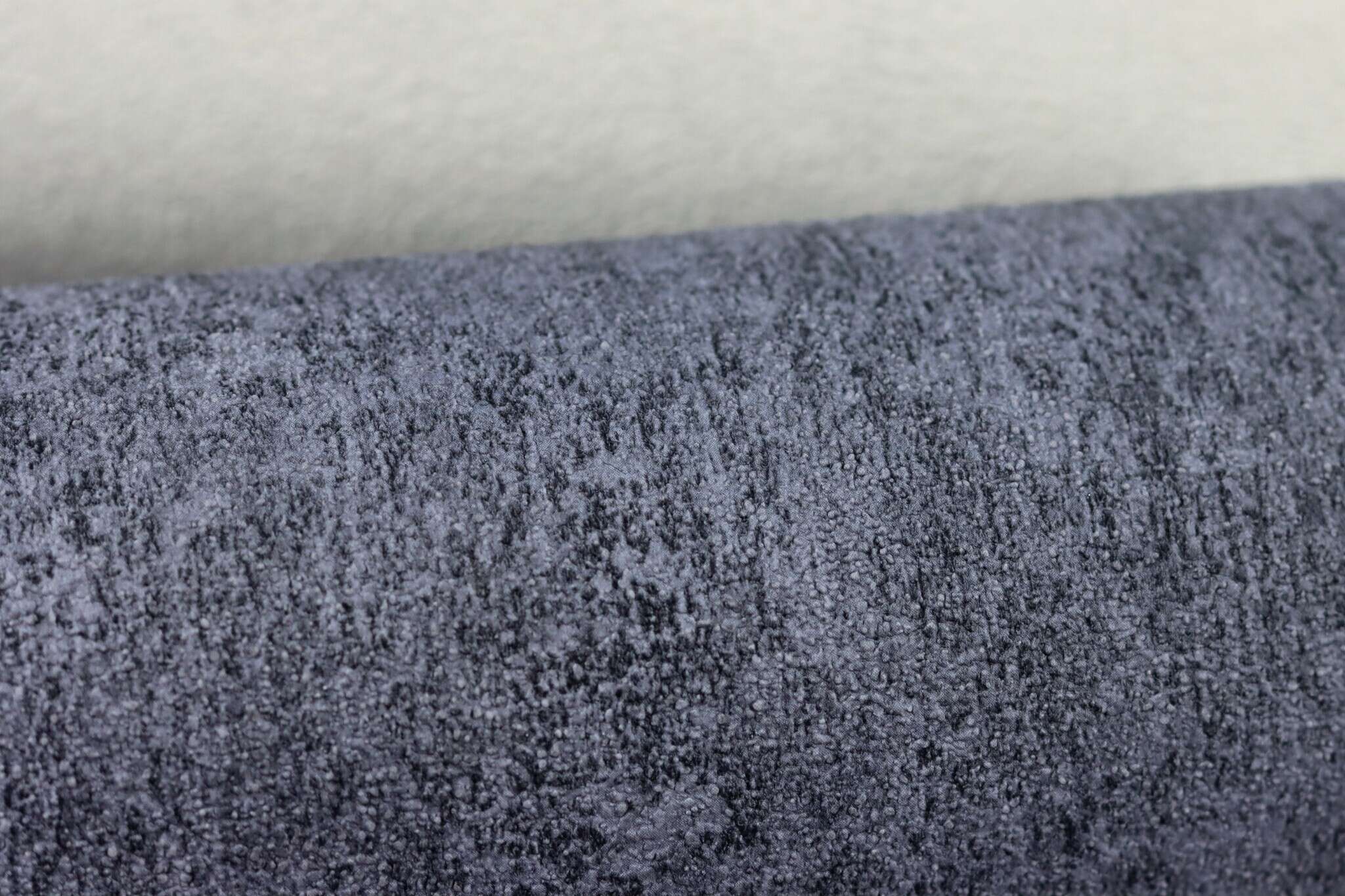 10-617146 Detailaufnahmen 4 Detailed image of Single-colour wallpaper with a rough plaster look
