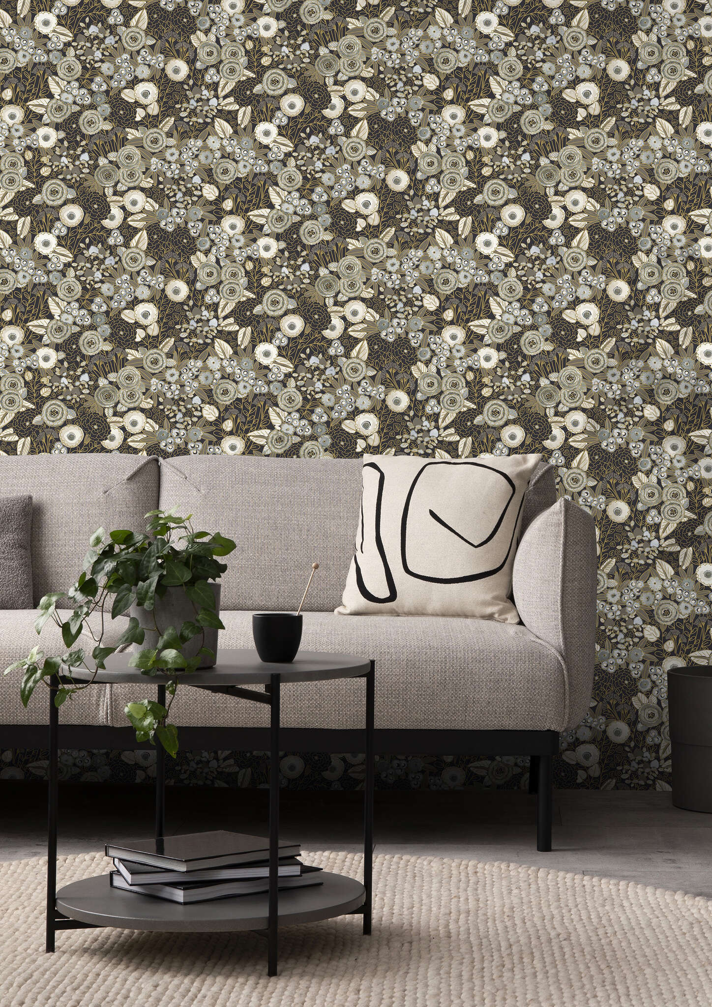 10-868913 Raumbilder 1 Room with Wallpaper with a floral pattern in a watercolour look and golden contours
