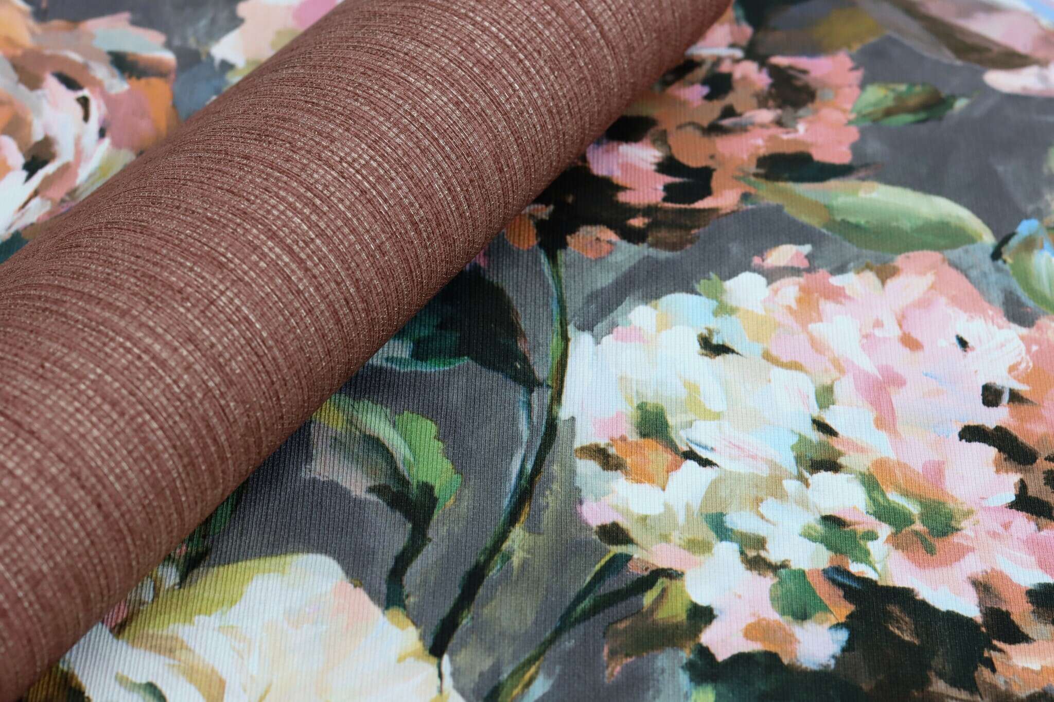10-485172 Detailaufnahmen 10 Detailed image of Wallpaper with peonies looks like an oil painting